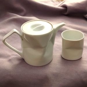 "crumpled bag" effect unique teapot and cup